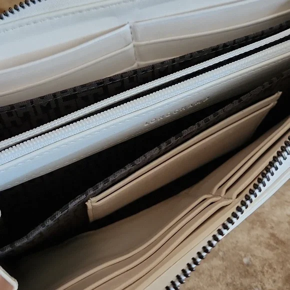 LONGCHAMP White Leather Wallet with Embossed Logo - Picture 10 of 16